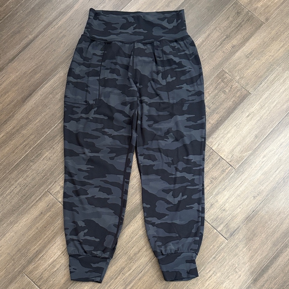 Athleta Women’s Camoflauge Jogger Pants